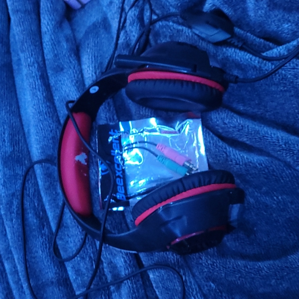 Gently used gaming head set